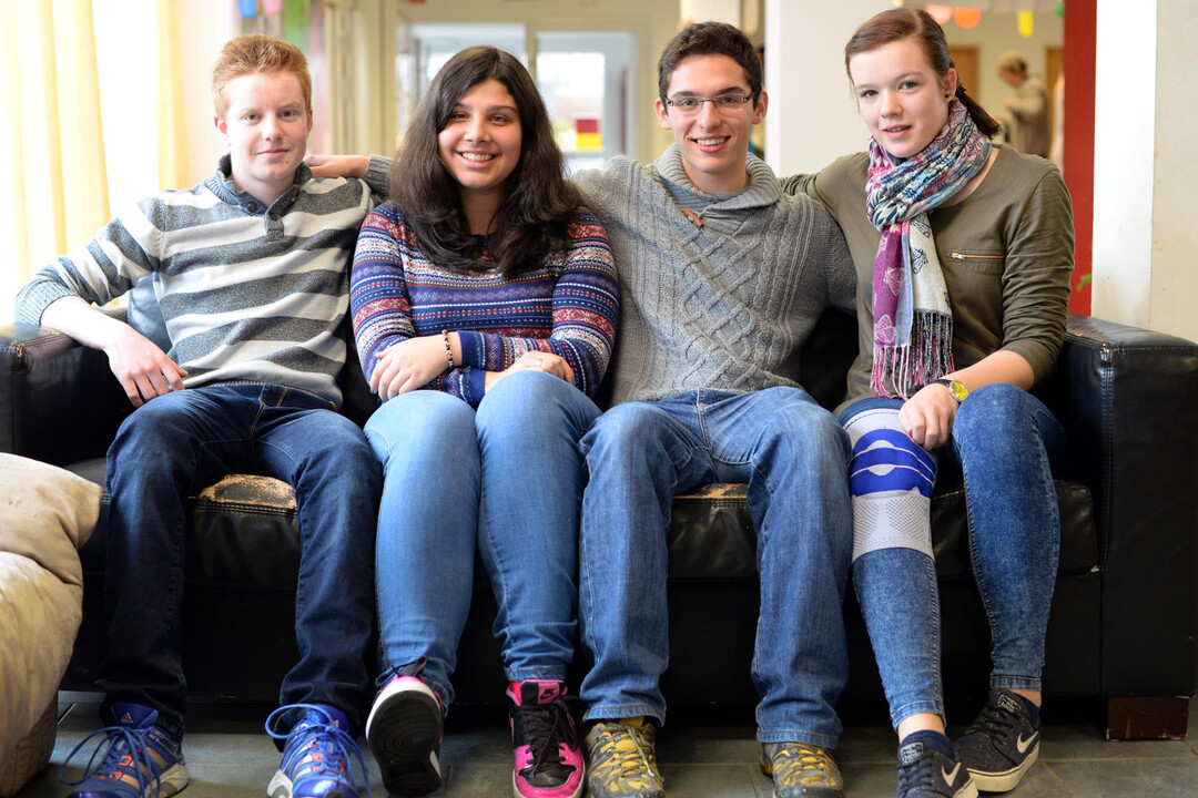 Benedikt, Claudia, Rodrigo und Vanessa freuen sich über das Jugendtreffen in Brilon.