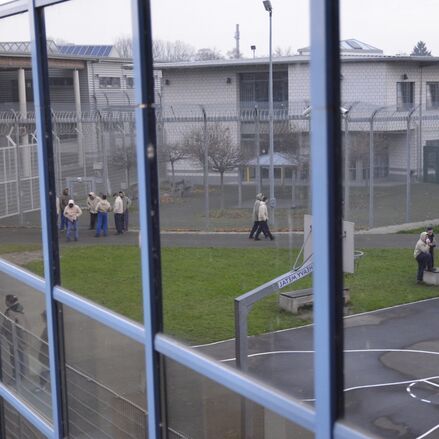 Kommentar: Zu Besuch im Gefängnis