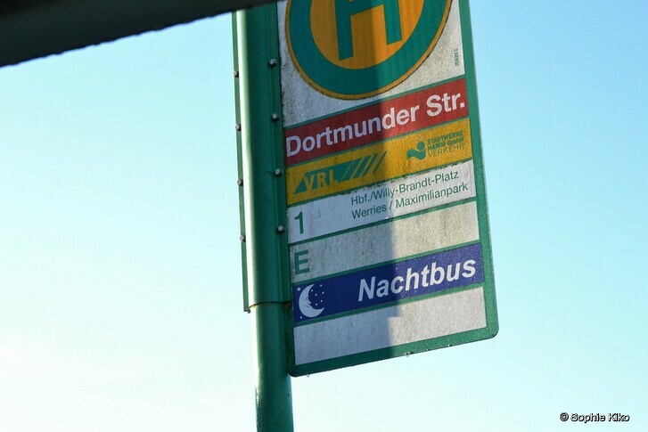 B ushaltestellenschild